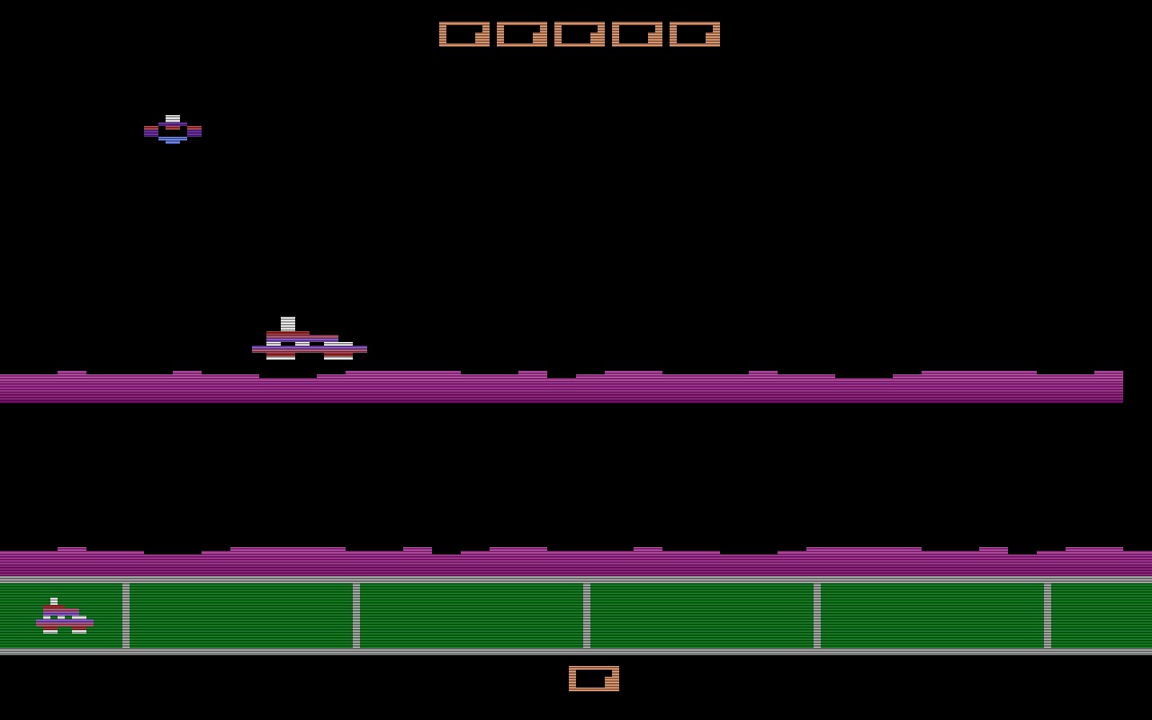 Gas Hog von Spectravision kam 1984 in den Verkauf. Bei diesem Spiel handelt es sich um einen Klon des Spielhallenhits Moon Patrol. Im Unterschied zum Vorbild kann der Spieler hier in eine Höhle fallen, in der er dann eine Zeit lang in die entgegengesetzte Richtung fahren muss. (Bild: SpectraVision)