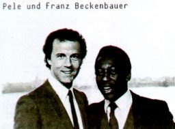 Franz Beckenbauer und Pelé wurden damals zu Atari-Sonderbotschaftern. (Bild: Atari)