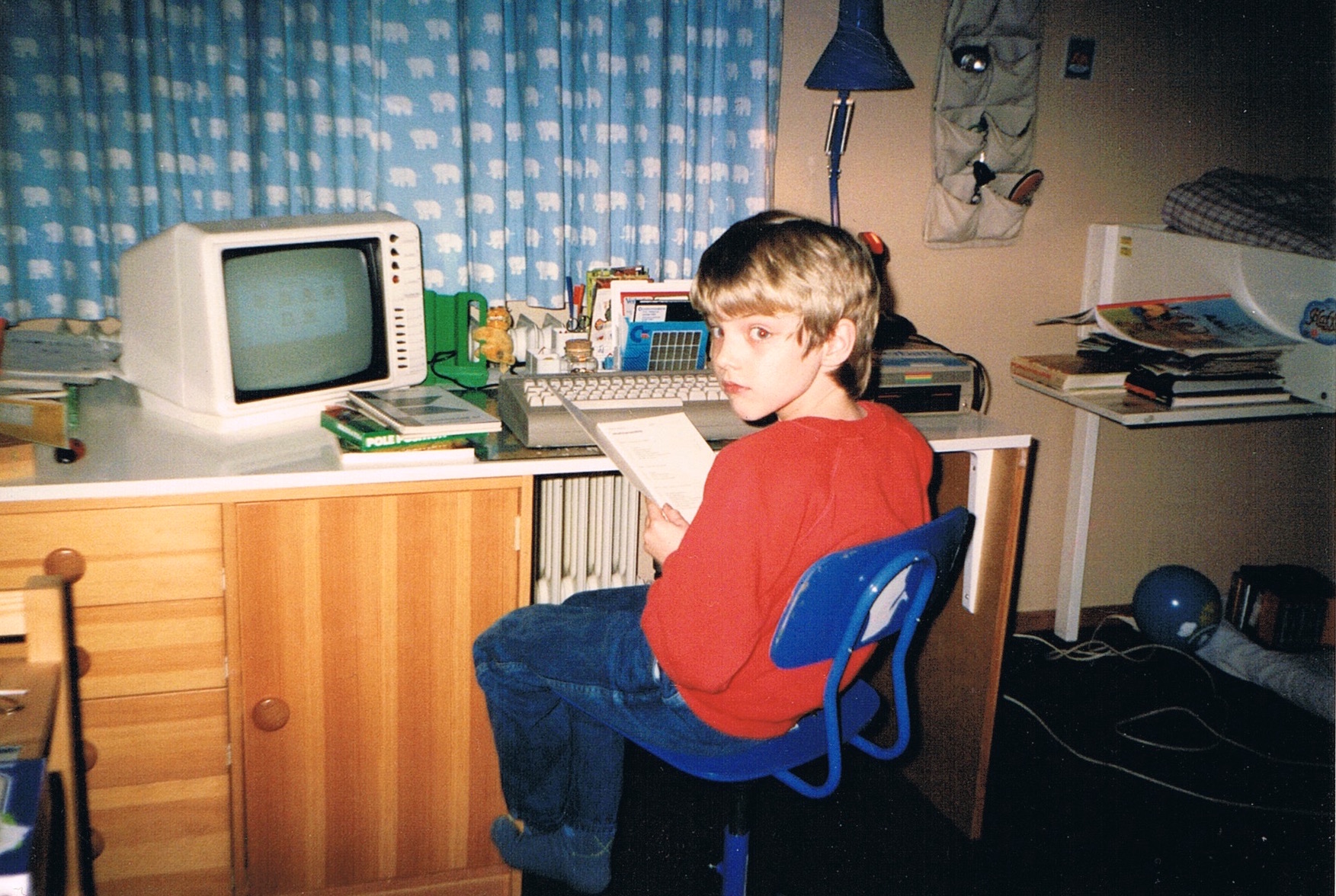 Schicksalhafte Begegnung: Jan und der erste eigene C64, Weihnachten 1987. (Bild: Jan Beta)