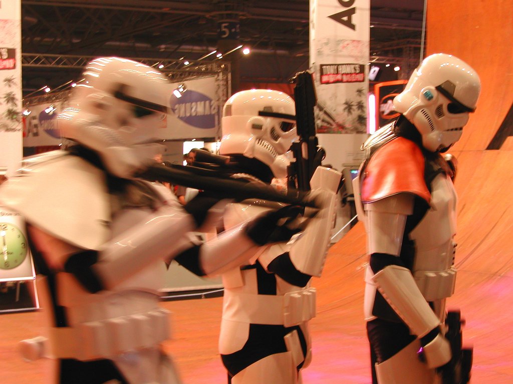 Leinwandhelden: Krieger aus Star Wars mischten sich unter das Publikum. (Bild: Andre Eymann)