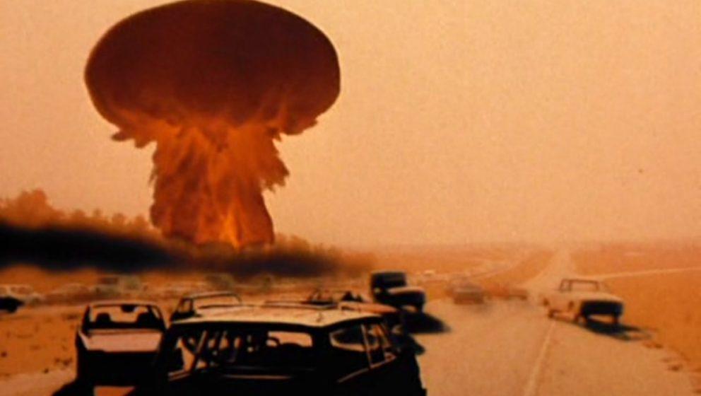 Eine sowjetische Nuklearwaffe detoniert in Kansas: Der Tag danach - The Day After, 1983.